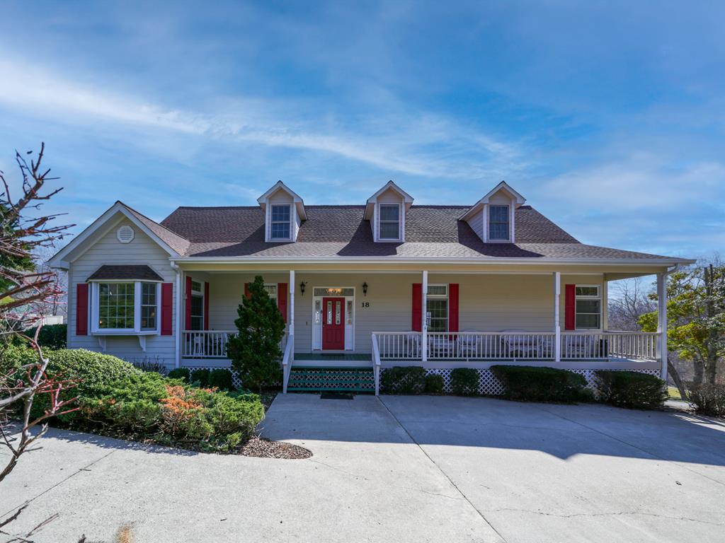 18 Foxfire Court Hayesville, NC 28904 - Photo 1 of 41 front view of house with a yard