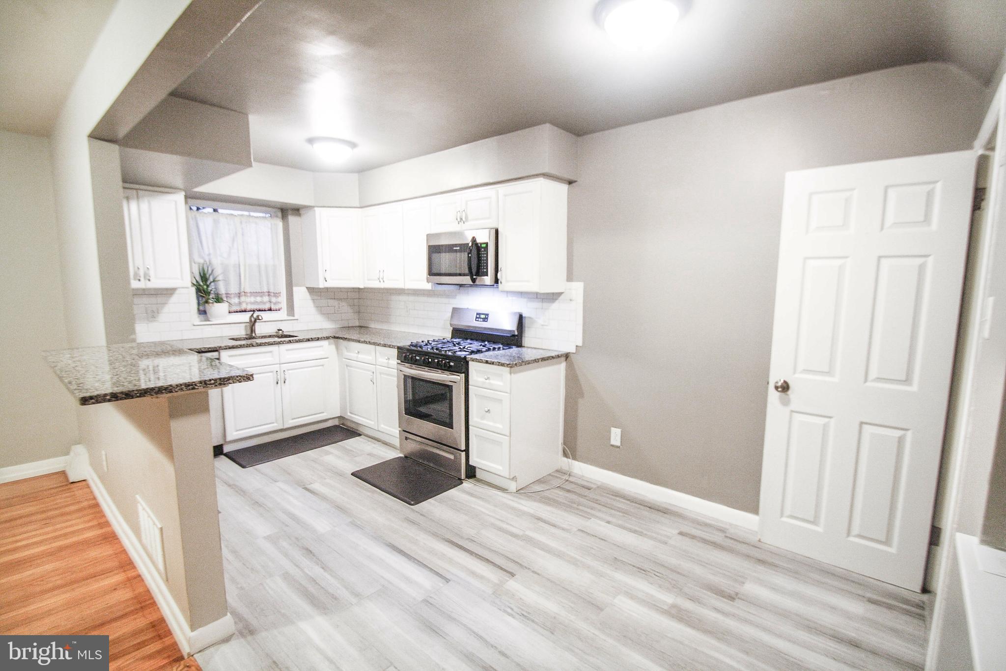 7448 Brockton Road Philadelphia, PA 19151 - Photo 1 of 35 Kitchen