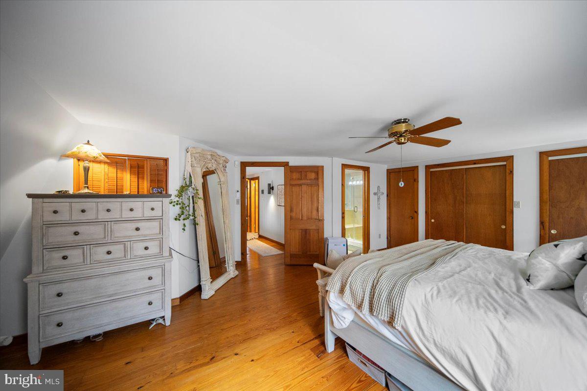 809 Ridge Valley Road Sellersville, PA 18960 - Photo 28 of 39 Primary bedroom