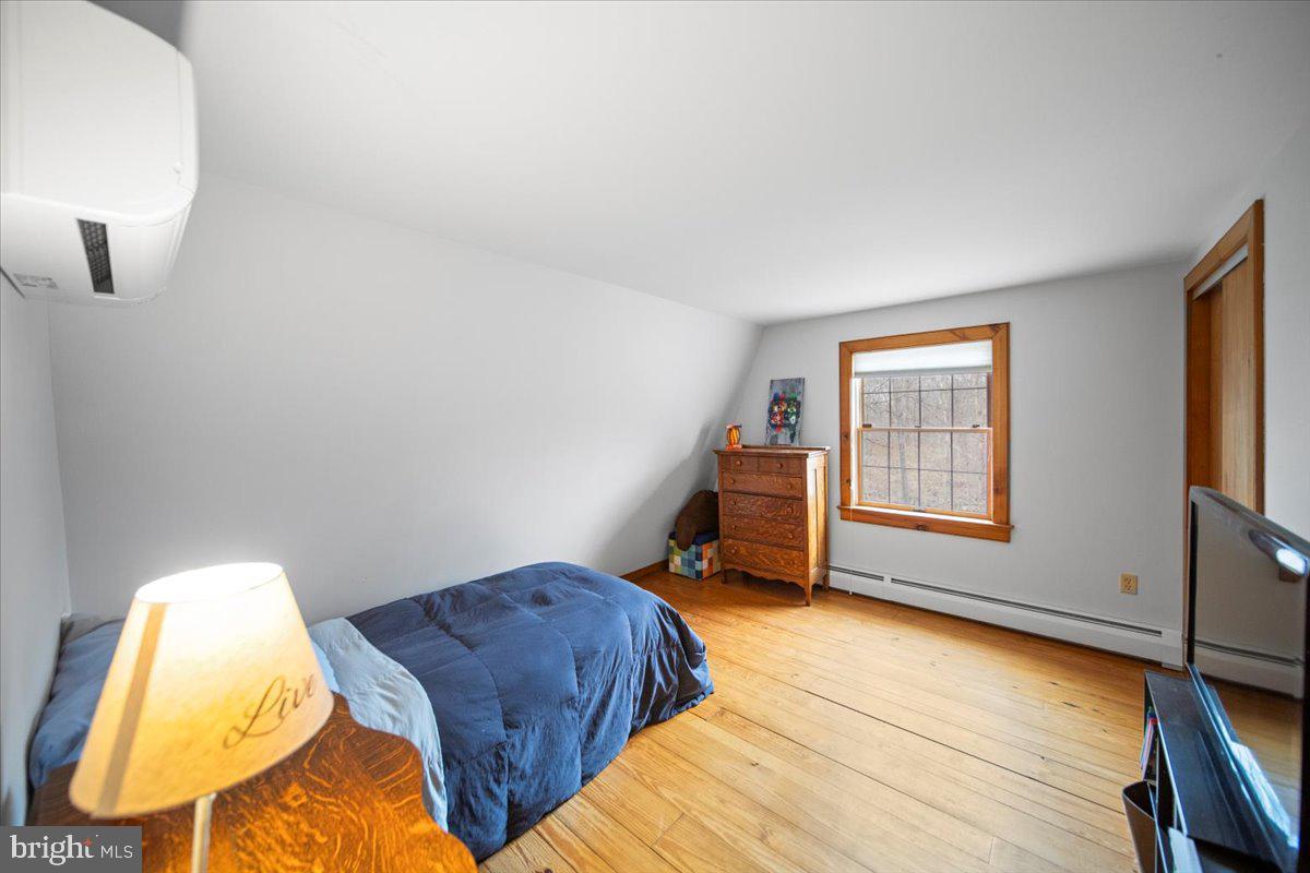 809 Ridge Valley Road Sellersville, PA 18960 - Photo 35 of 39 Bedroom 3