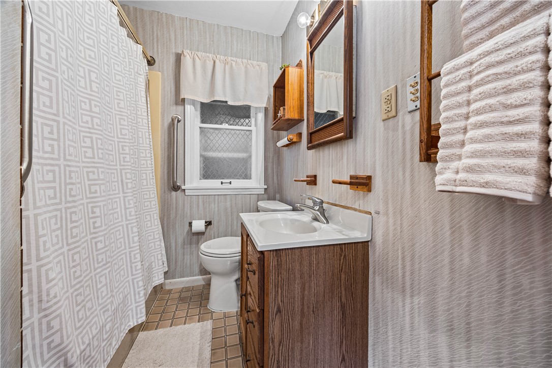 515 Shelford Road Irondequoit, NY 14609 - Photo 8 of 21