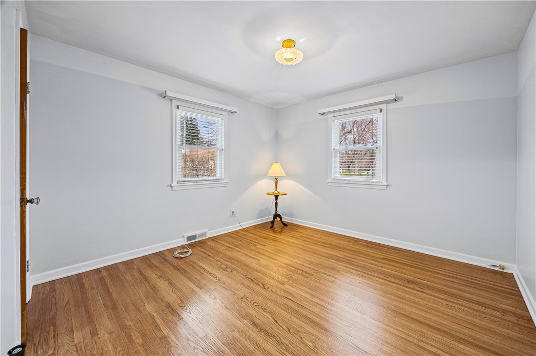 515 Shelford Road Irondequoit, NY 14609 - Photo 9 of 21