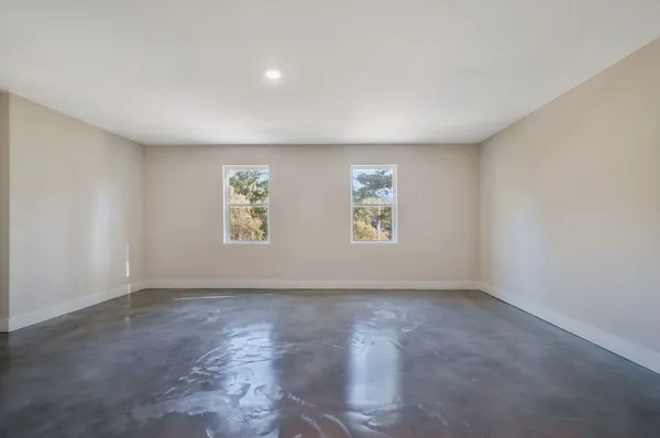 $589,900 | 2005 Beaver Ridge Road, White Bluff, TN 37187