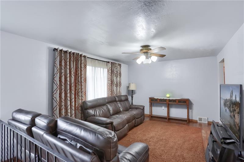 166 Concord Circle Road Beaver Falls, PA 15010 - Photo 2 of 17 Living Room