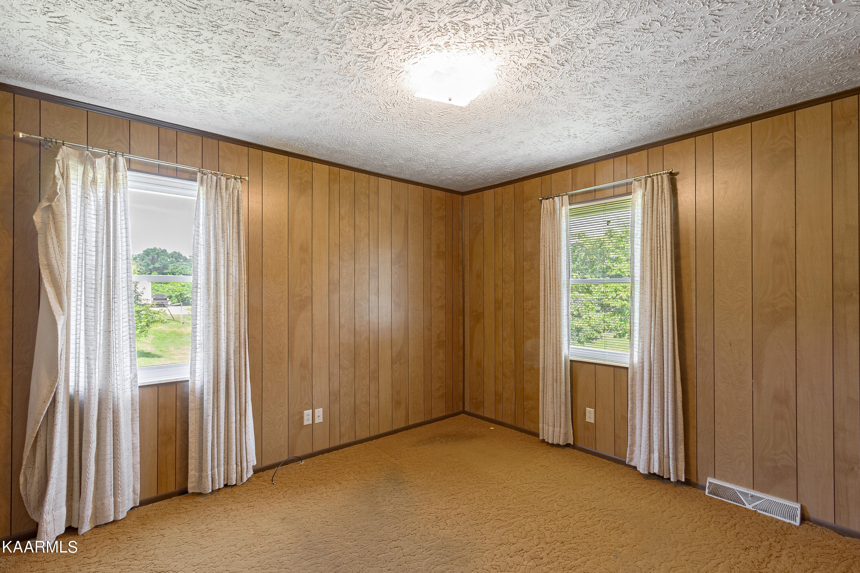 8633 Greenwell Road Powell, TN 37849 - Photo 4 of 12 Bedroom 2