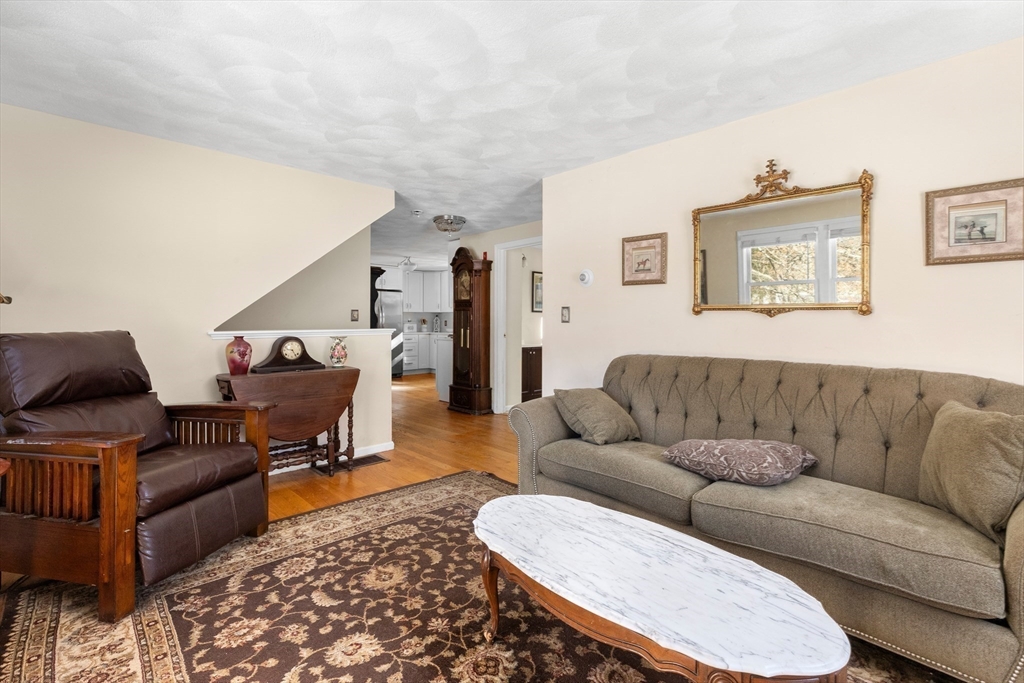 6 Skunk Road Merrimac, MA 01860 - Photo 10 of 34