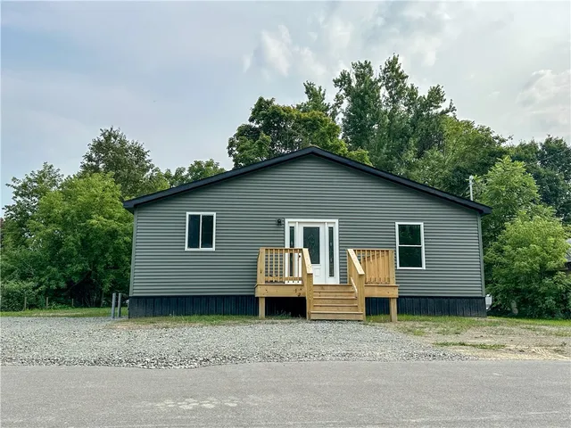 $239,900 | 9 Whiting Street, Bath, NY 14810