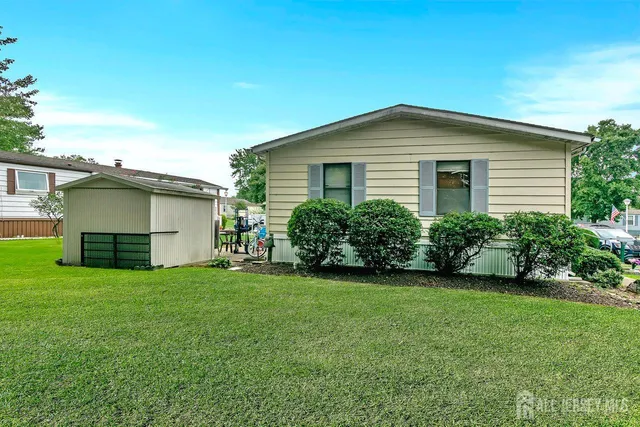 $180,000 | 139 Village Drive West, Spotswood, NJ 08884