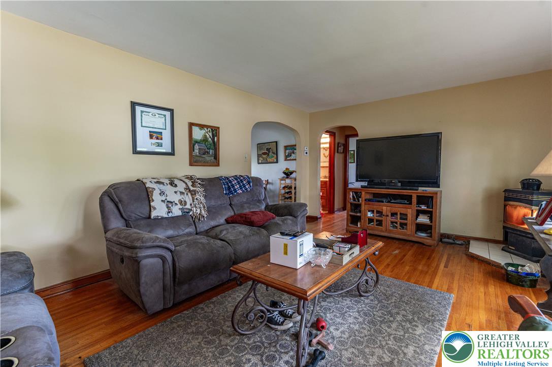 243 East Prospect Street Nazareth, PA 18064 - Photo 5 of 28 a living room with furniture and a flat screen tv