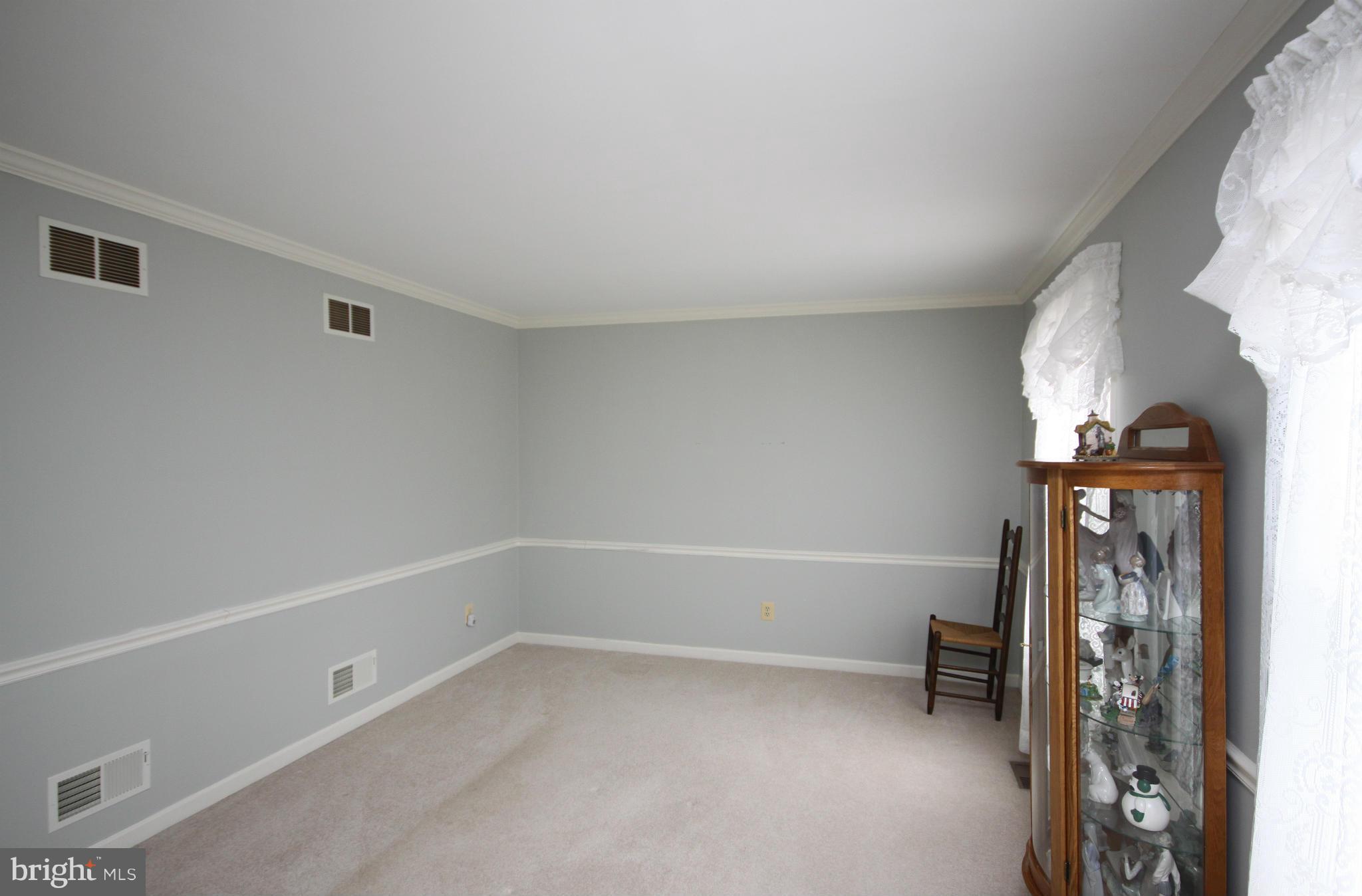 830-4 4 Seasons Road Westminster, MD 21157 - Photo 12 of 30 Living Room