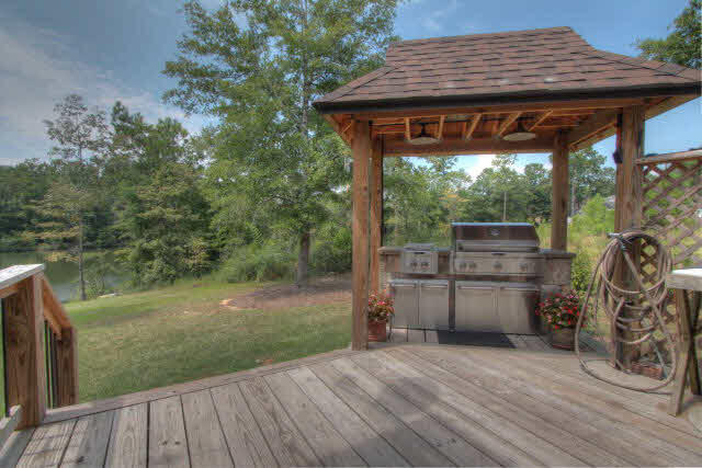 7696 Lake Boulevard Daphne, AL 36527 - Photo 27 of 33 back deck