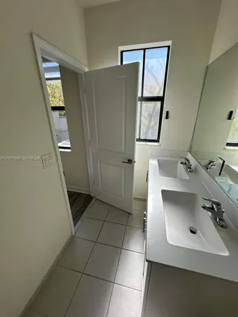 $3,300 | 11104 West 33rd Way, Hialeah, FL 33018
