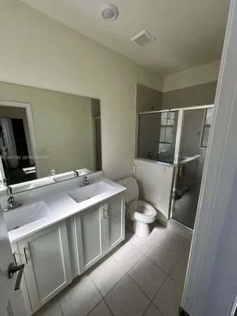 $3,300 | 11104 West 33rd Way, Hialeah, FL 33018