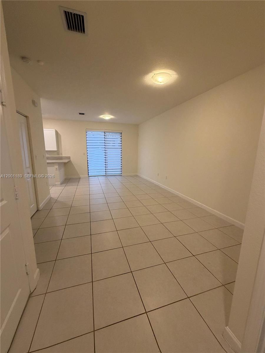 11104 West 33rd Way Hialeah, FL 33018 - Photo 4 of 16