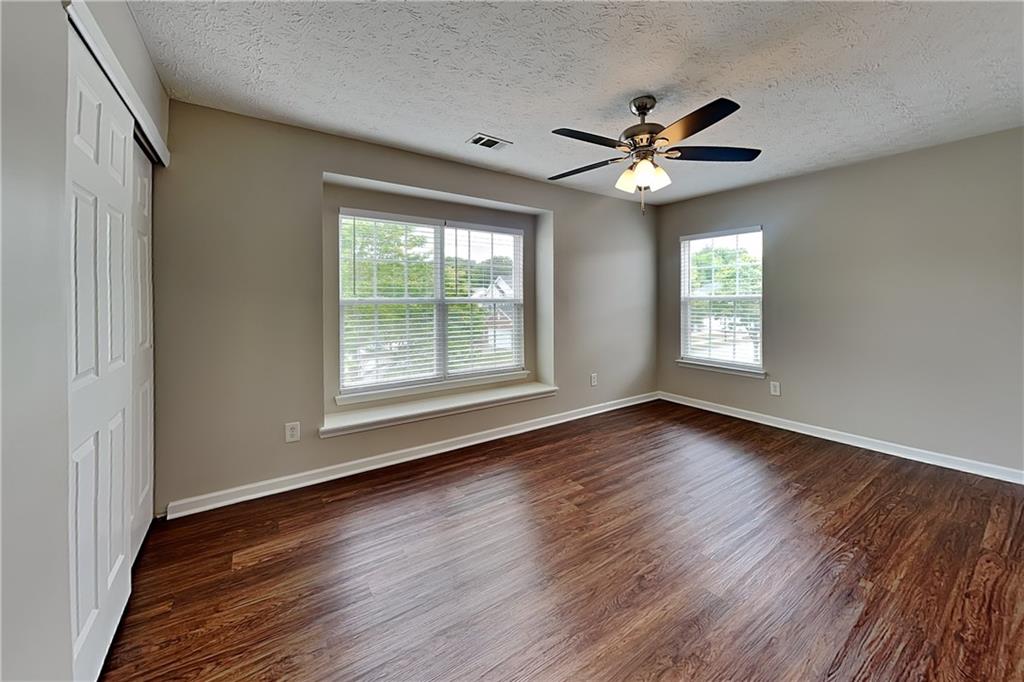 2068 White Top Road Southeast Lawrenceville, GA 30045 - Photo 10 of 19