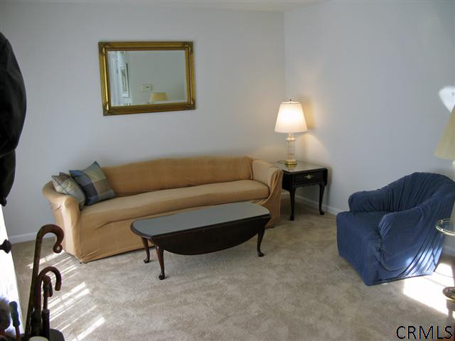 27 Squire Road Colonie, NY 12304 - Photo 5 of 14 Photo 5