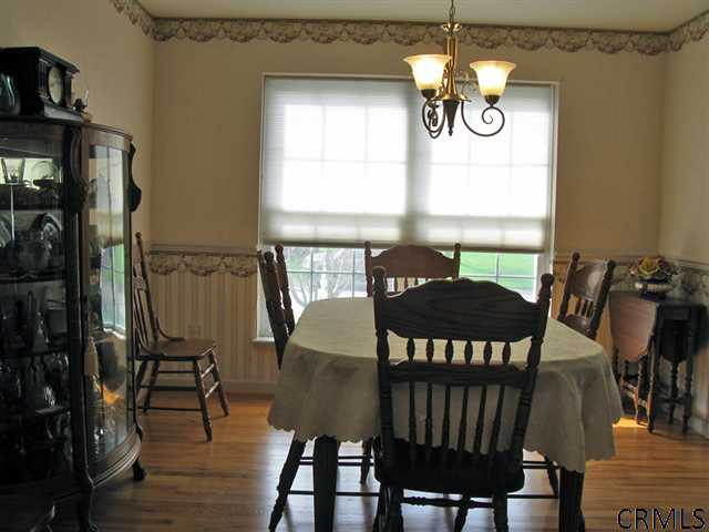 27 Squire Road Colonie, NY 12304 - Photo 6 of 14 Photo 6