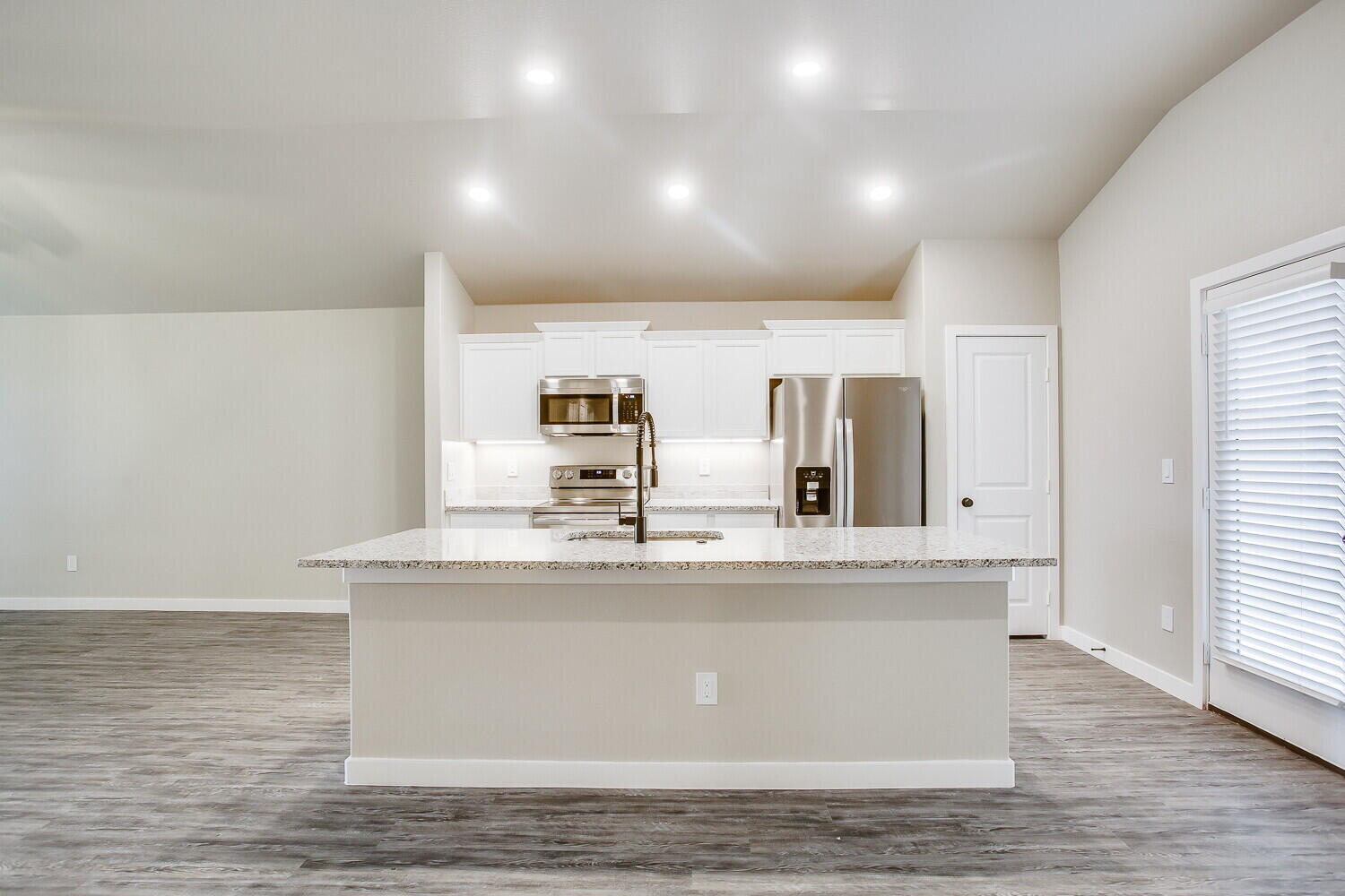 1917 133rd Street Lubbock, TX 79423 - Photo 7 of 18 l-236