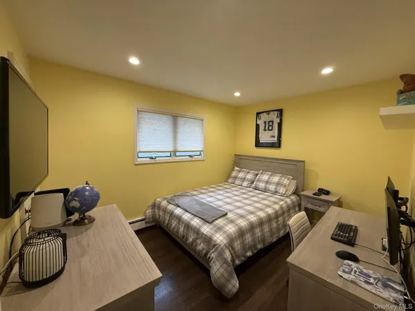 $998,888 | 3 Pimlico Court, Commack, NY 11725