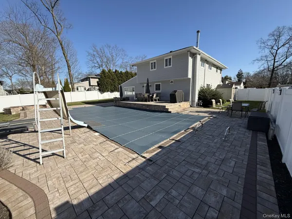 $998,888 | 3 Pimlico Court, Commack, NY 11725