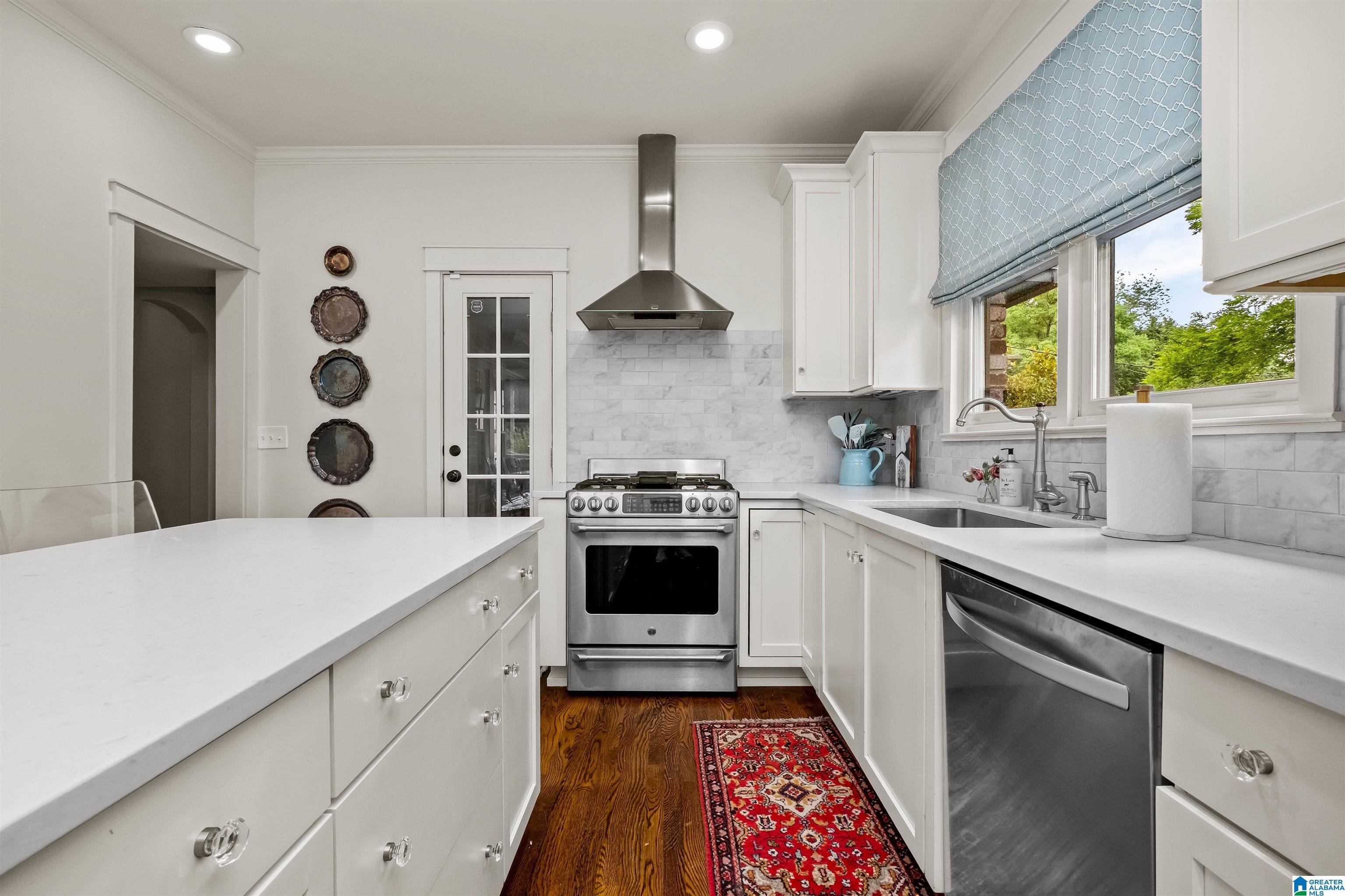 1902 Wellington Road Birmingham, AL 35209 - Photo 12 of 56