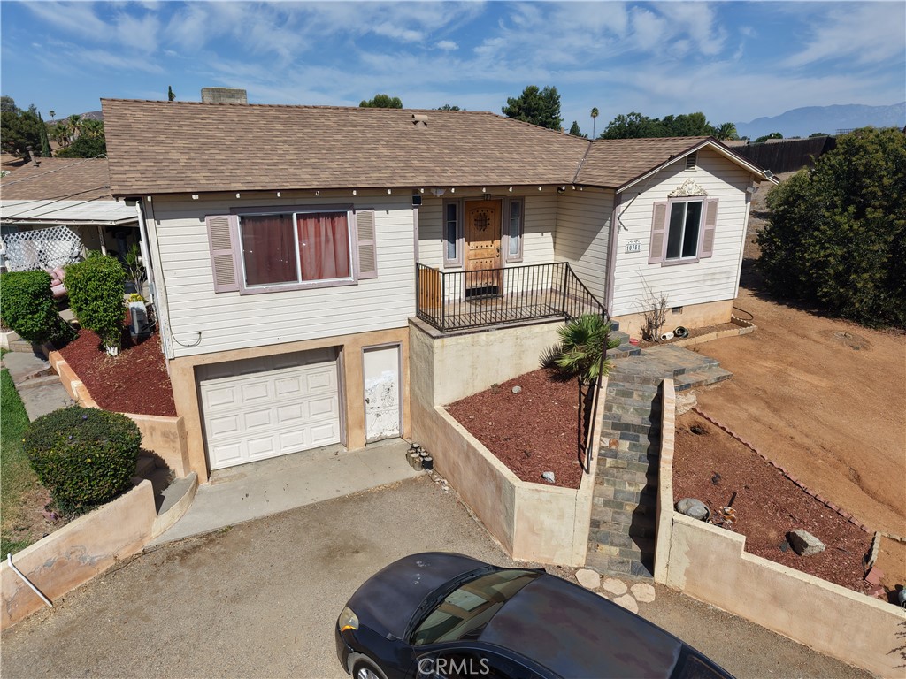 10351 Wells Avenue, Unit 1 Riverside, CA 92505 - Photo 4 of 37 Front unit - Entrance