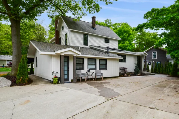 $1,800,000 | 748 Holland Street, Saugatuck, MI 49453