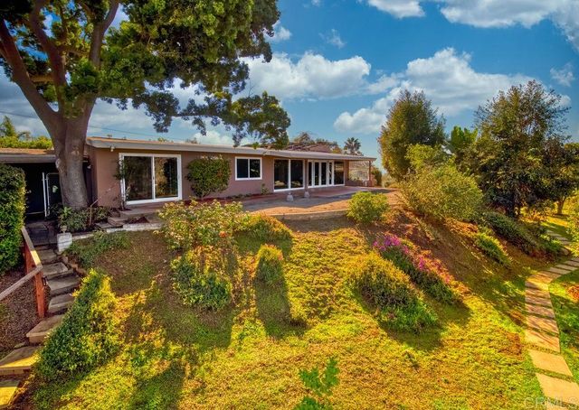 $682,500 | 1255 Vía Del Cerro, Vista, CA 92084