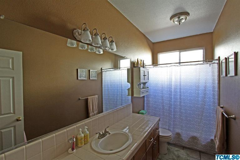 341 West Huntsman Avenue Reedley, CA 93654 - Photo 10 of 20 Additional Photo