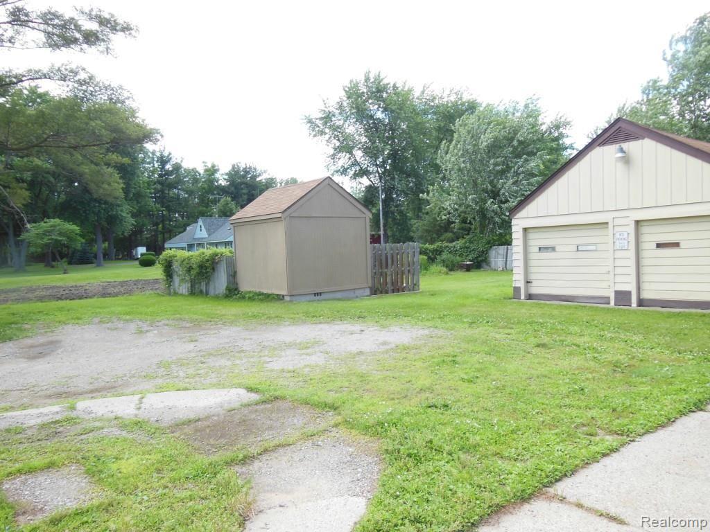 30420 Pennsylvania Road Romulus, MI 48174 - Photo 17 of 32 DSCN1468.jpg