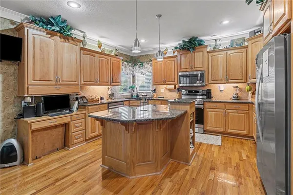 $585,000 | 23518 West 72nd Terrace, Shawnee, KS 66227