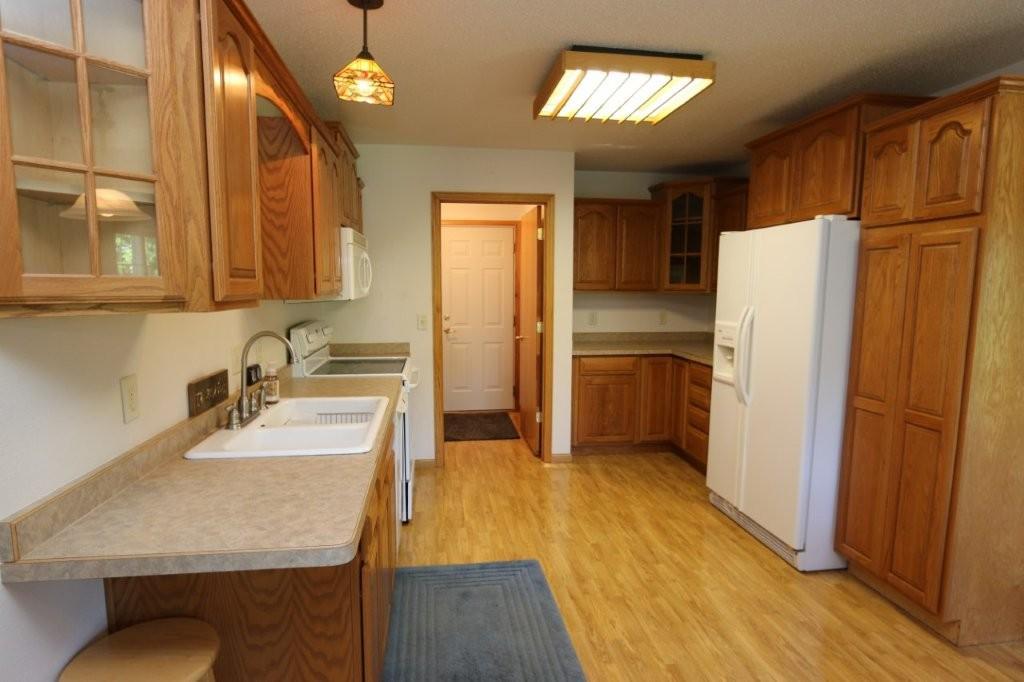 621 6th Street Northeast Perham, MN 56573 - Photo 5 of 26
