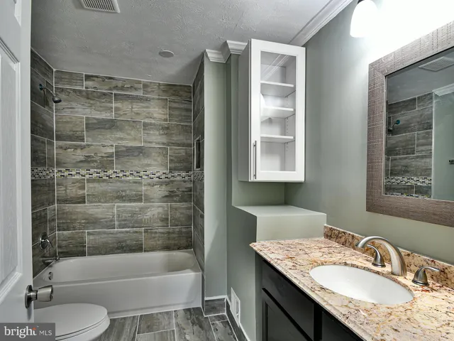 $2,450 | 3511 Castle Way, Unit 312, Silver Spring, MD 20904