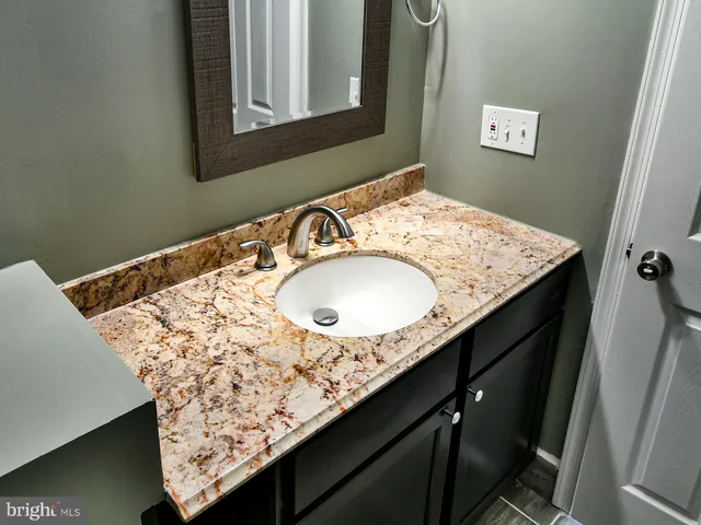 $2,450 | 3511 Castle Way, Unit 312, Silver Spring, MD 20904