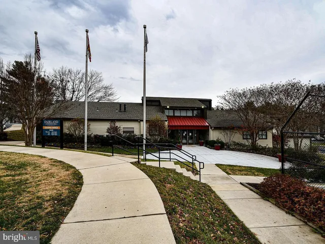 $2,450 | 3511 Castle Way, Unit 312, Silver Spring, MD 20904