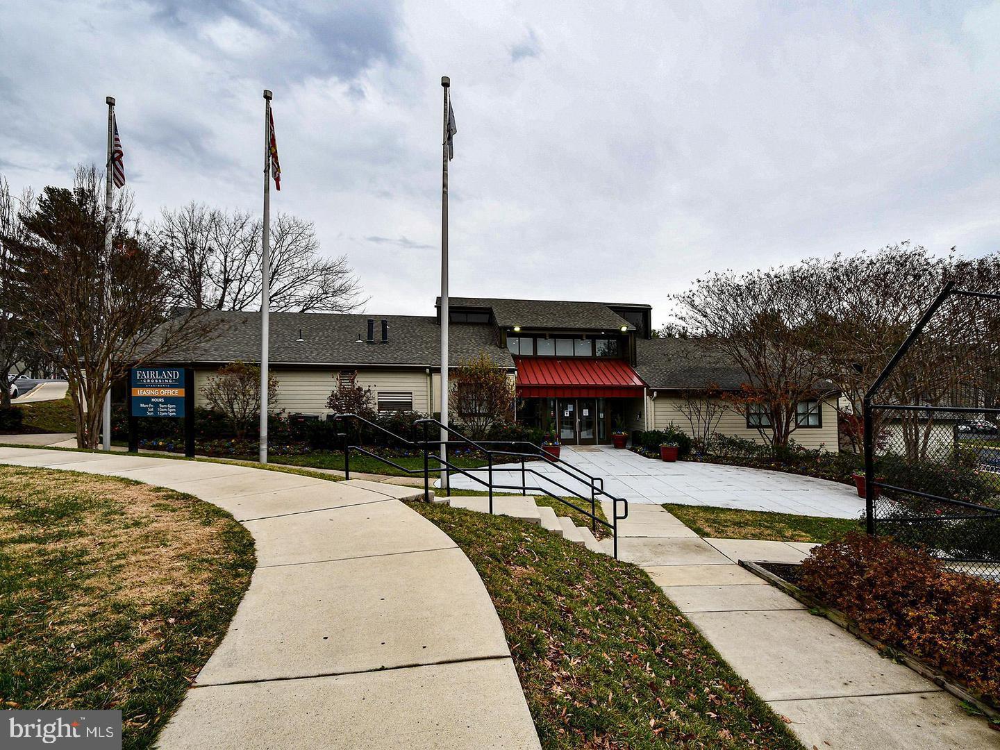 3511 Castle Way, Unit 312 Silver Spring, MD 20904 - Photo 31 of 34 a view of a swimming pool with a sitting space