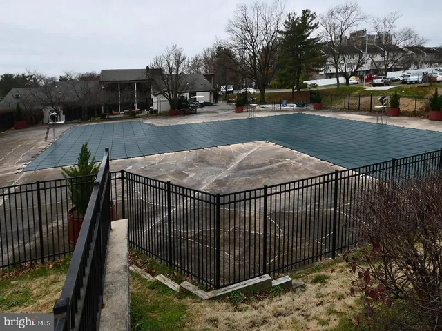 $2,450 | 3511 Castle Way, Unit 312, Silver Spring, MD 20904