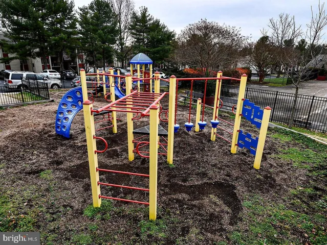 $2,450 | 3511 Castle Way, Unit 312, Silver Spring, MD 20904