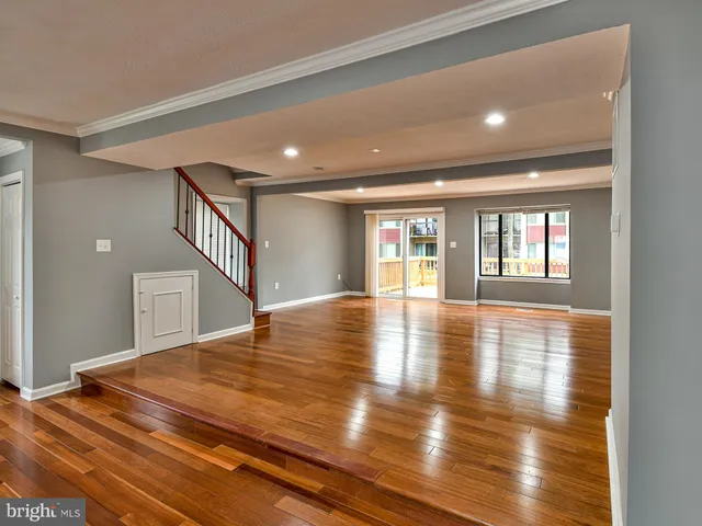 $2,450 | 3511 Castle Way, Unit 312, Silver Spring, MD 20904