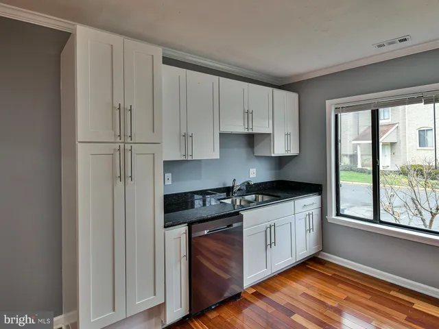 $2,450 | 3511 Castle Way, Unit 312, Silver Spring, MD 20904