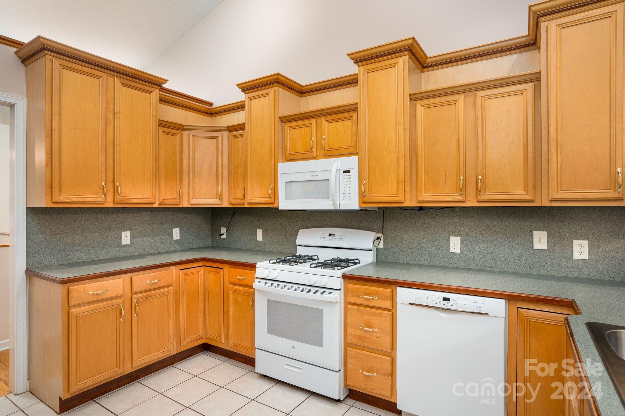 23 Rabbit Ridge Drive Weaverville, NC 28787 - Photo 10 of 38 Gallery Image 10