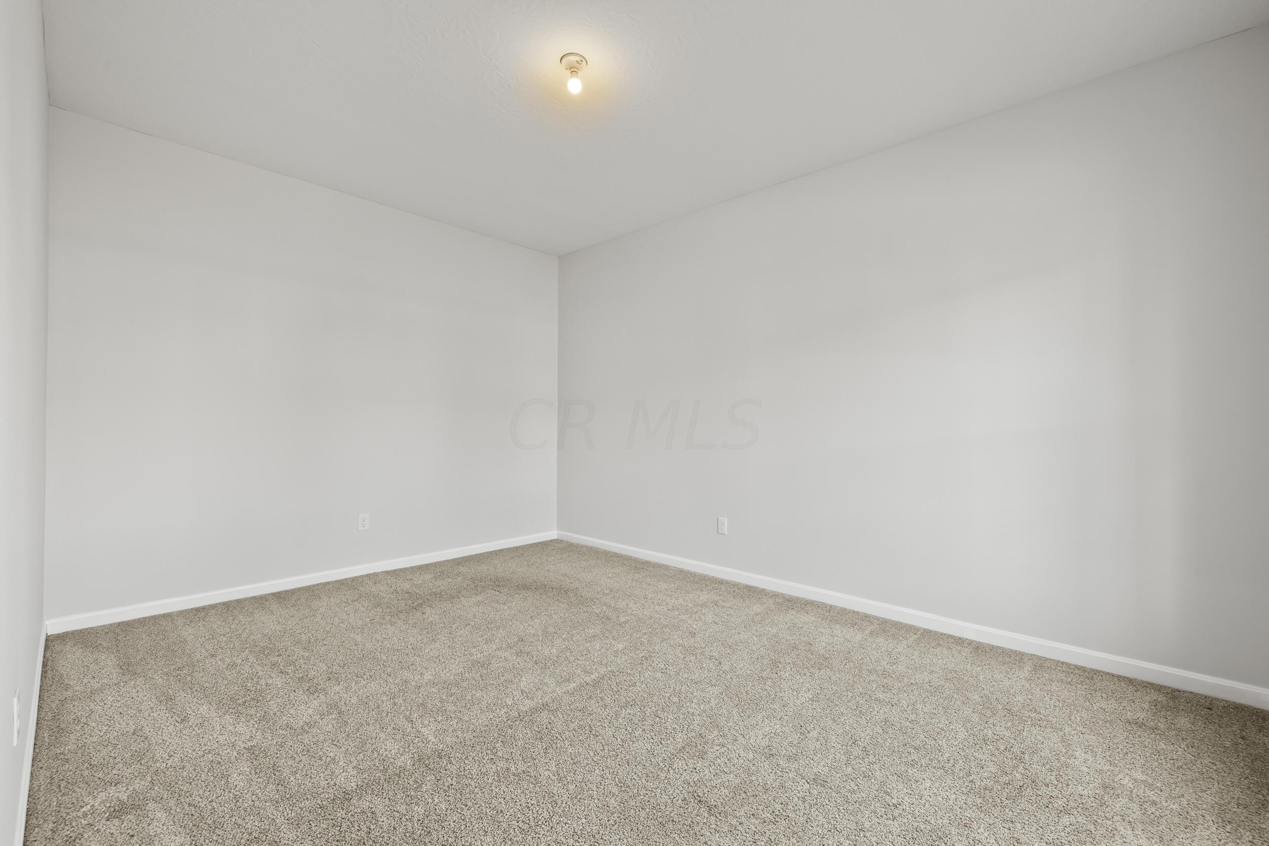4853 Amber Crossing Road Columbus, OH 43232 - Photo 8 of 39 First Floor Office/den