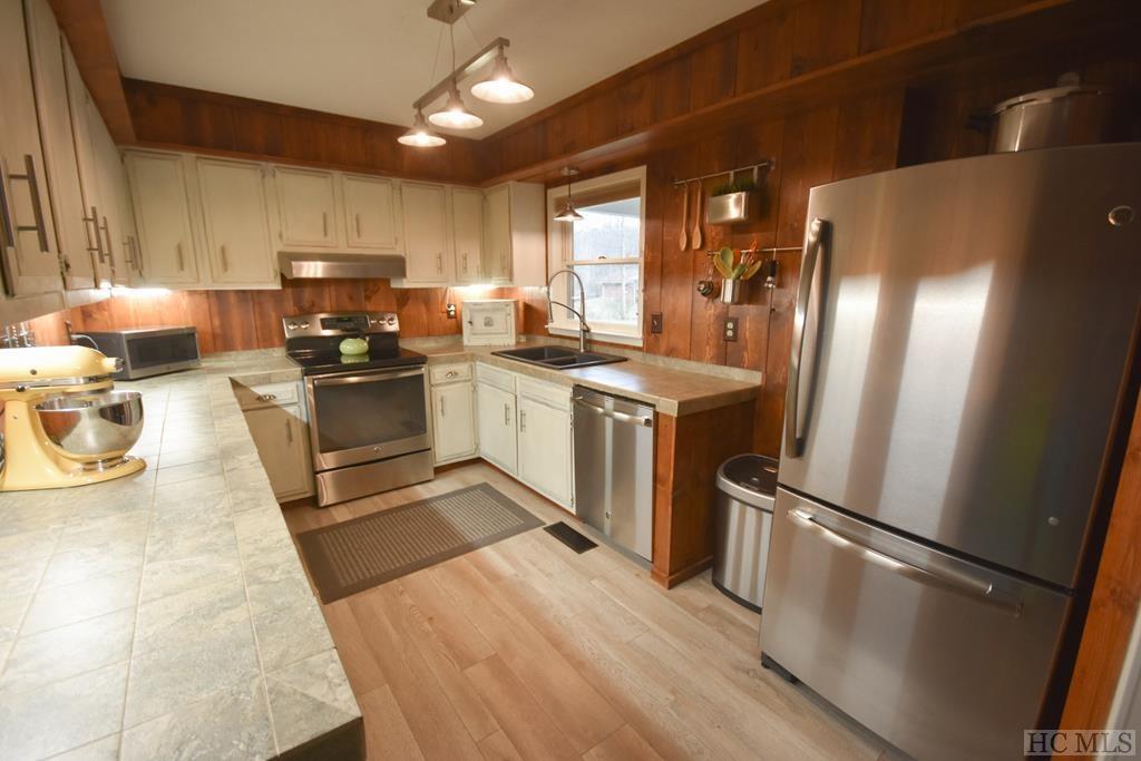 50 Clinton Vinson Road Otto, NC 28763 - Photo 18 of 63 Gallery Image 18