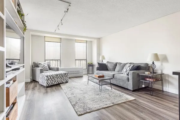 $775,000 | 33 Pond Avenue, Unit 524, Brookline, MA 02445