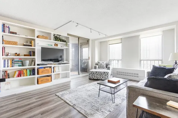 $775,000 | 33 Pond Avenue, Unit 524, Brookline, MA 02445