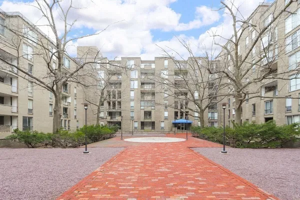$775,000 | 33 Pond Avenue, Unit 524, Brookline, MA 02445