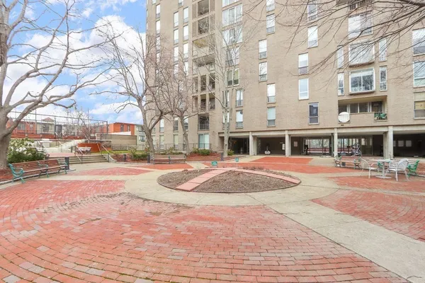 $775,000 | 33 Pond Avenue, Unit 524, Brookline, MA 02445