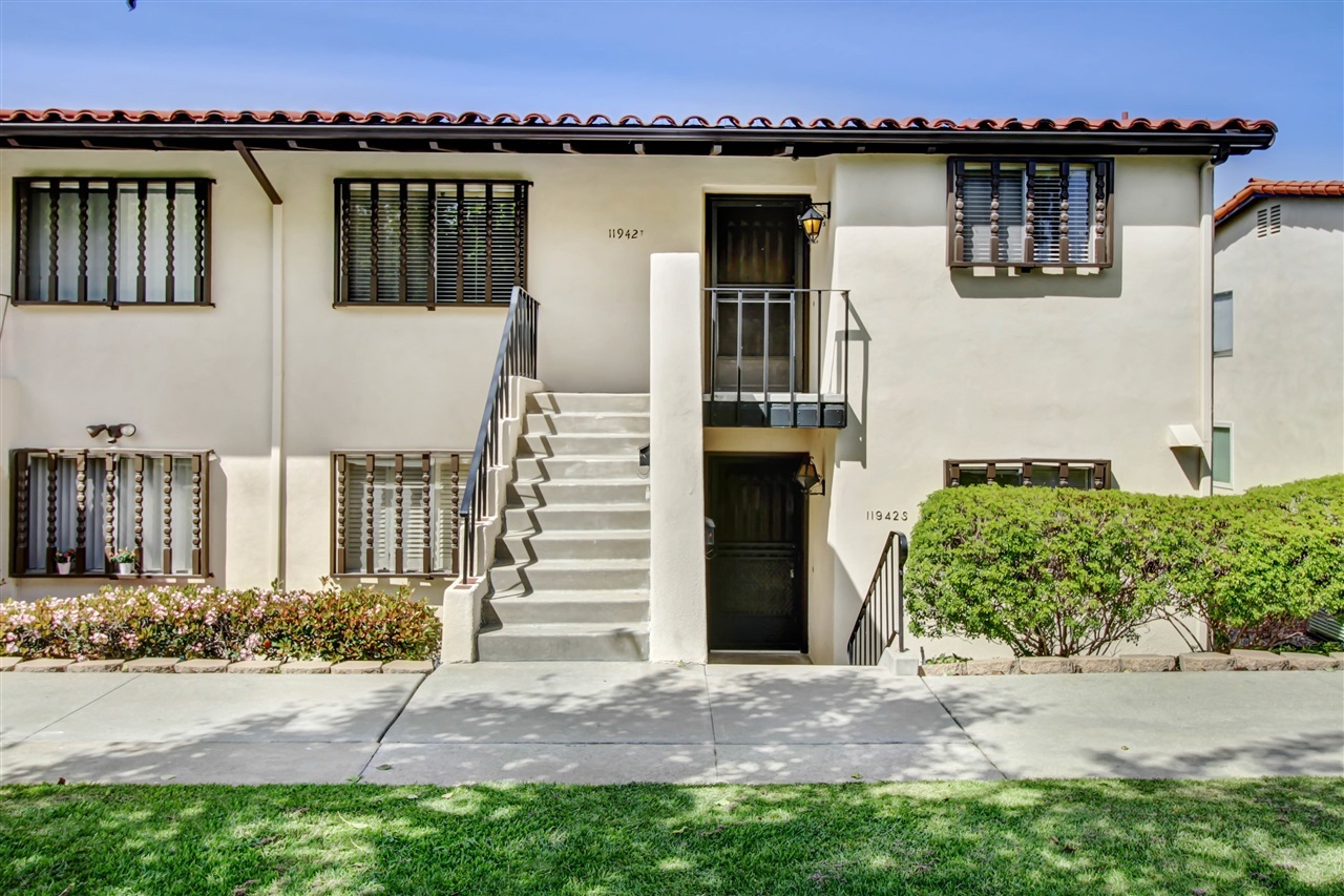 11942 Rancho Bernardo Road, Unit T San Diego, CA 92128 - Photo 6 of 13 Gallery Image 6