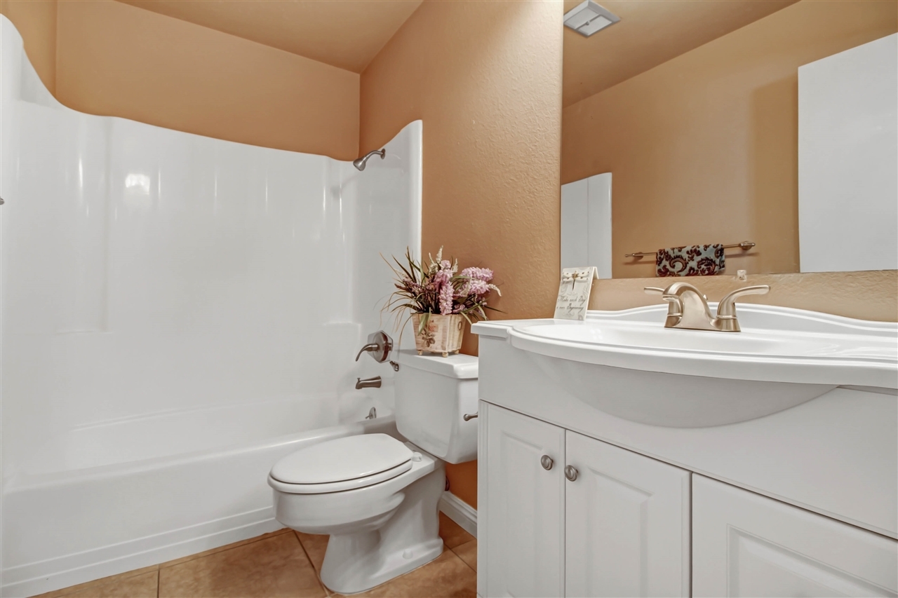 11942 Rancho Bernardo Road, Unit T San Diego, CA 92128 - Photo 9 of 13 Gallery Image 9