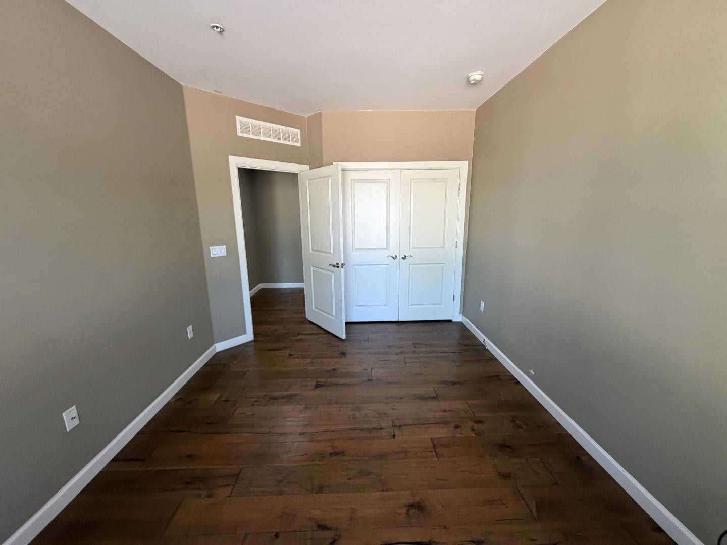 7291 North Scottsdale Road, Unit 1001 Paradise Valley, AZ 85253 - Photo 20 of 34 a view of an empty room